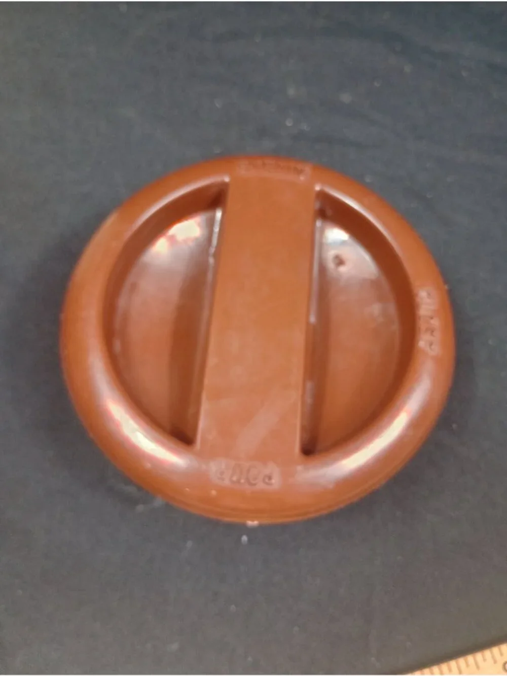 Vintage Retro Boho 1970s Era Two Tone Plastic  2 Quart Lidded  Drink Picture